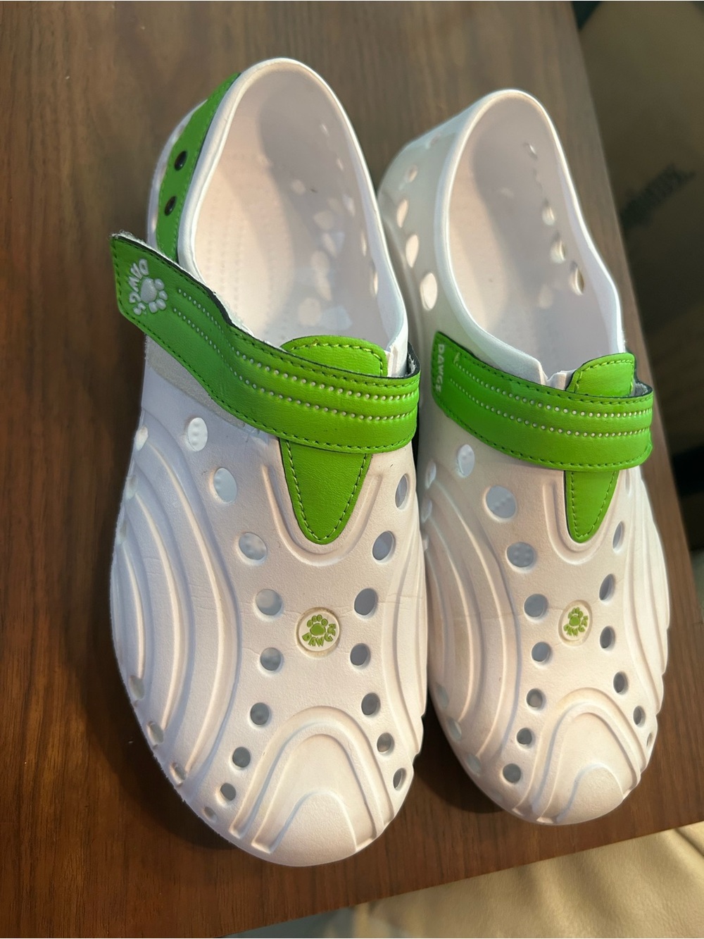 DAWGS Women Premium Rubber Sole Golf Spirit Lightweight Shoes Size 8